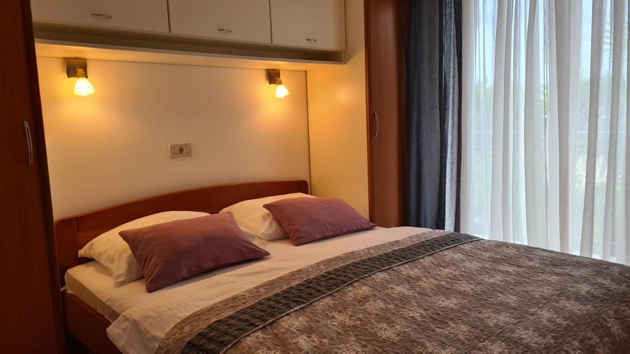 Villa Amalia Apartment 2 Malinska Buitenkant foto